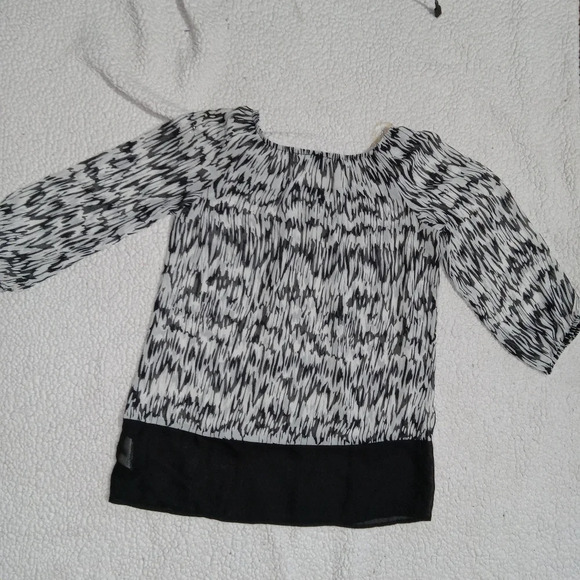 AB Studio EUC Black & White Sheer 3/4 Sleeve Top size small - Picture 2 of 8